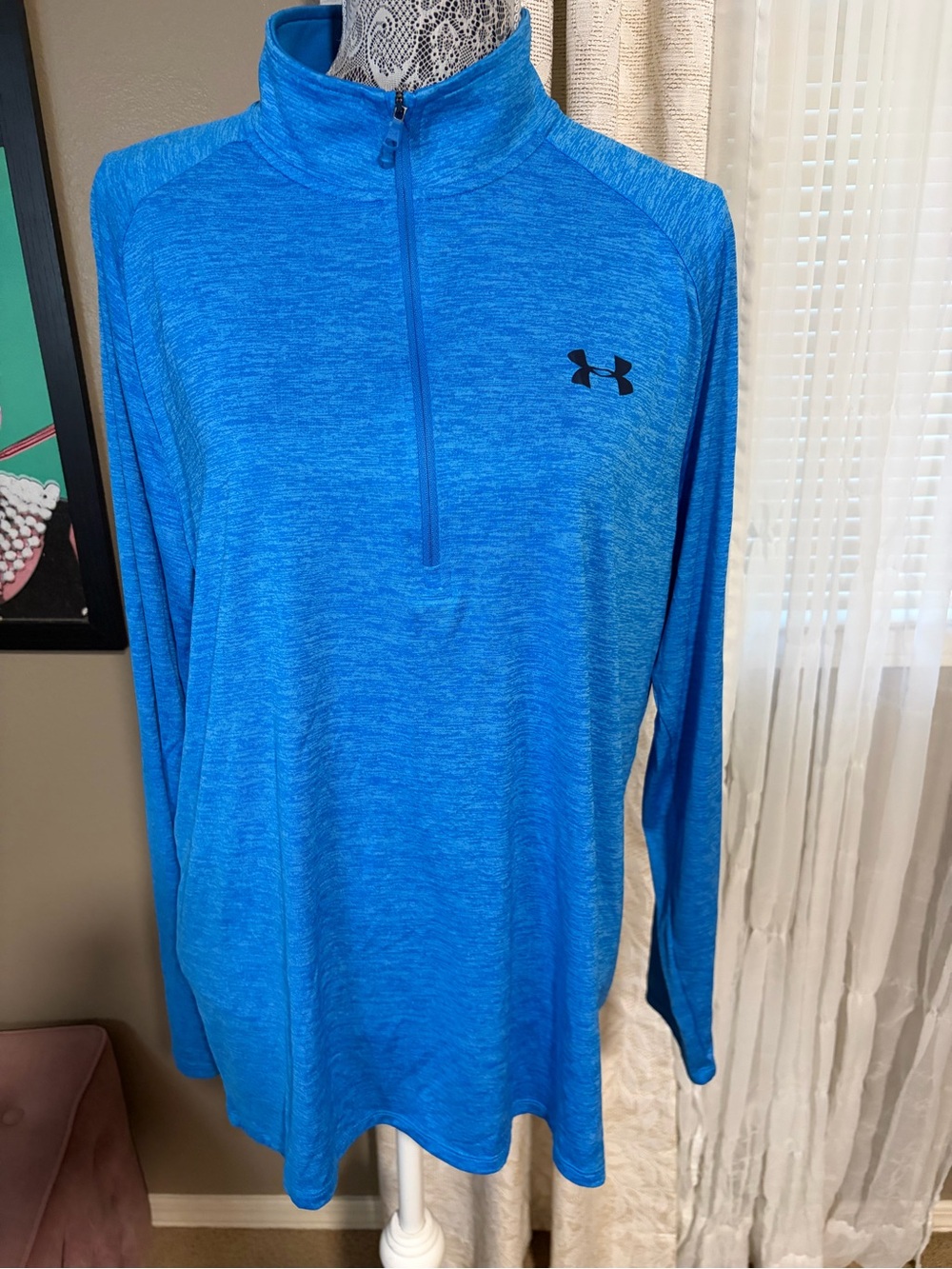 Under Armour Men’s Electric Blue Quarter-Zip Training Pullover, size XL